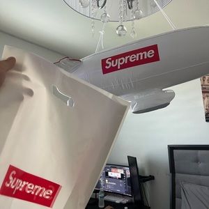 Supreme Blimp